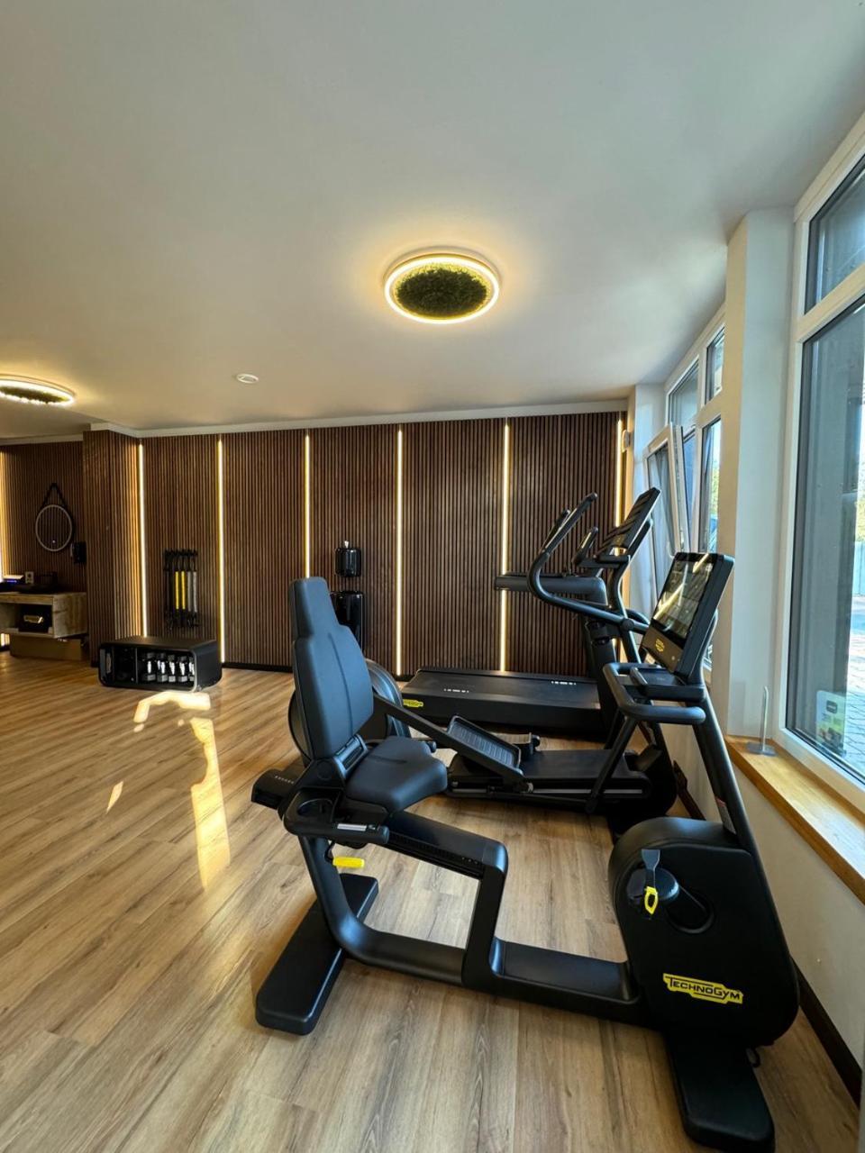 Veenland Hotel Haren Zewnętrze zdjęcie